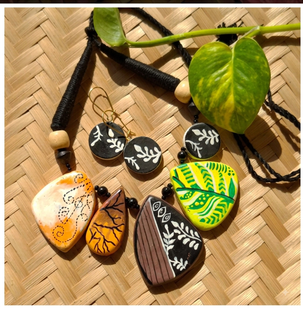Handcrafted Multicolour Tribal Art Necklace & Earrings Set